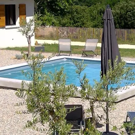 Prázdninový dům Maison De Avec Piscine 2 A 6 Personnes Et Gorges De L'ardeche Aigueze